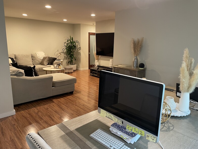 Building Photo - 1620 Malcolm Ave