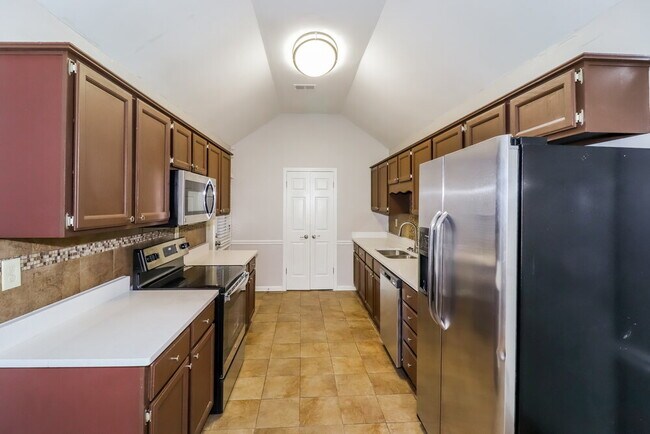 Building Photo - 4800 Harvest Knoll Cove S