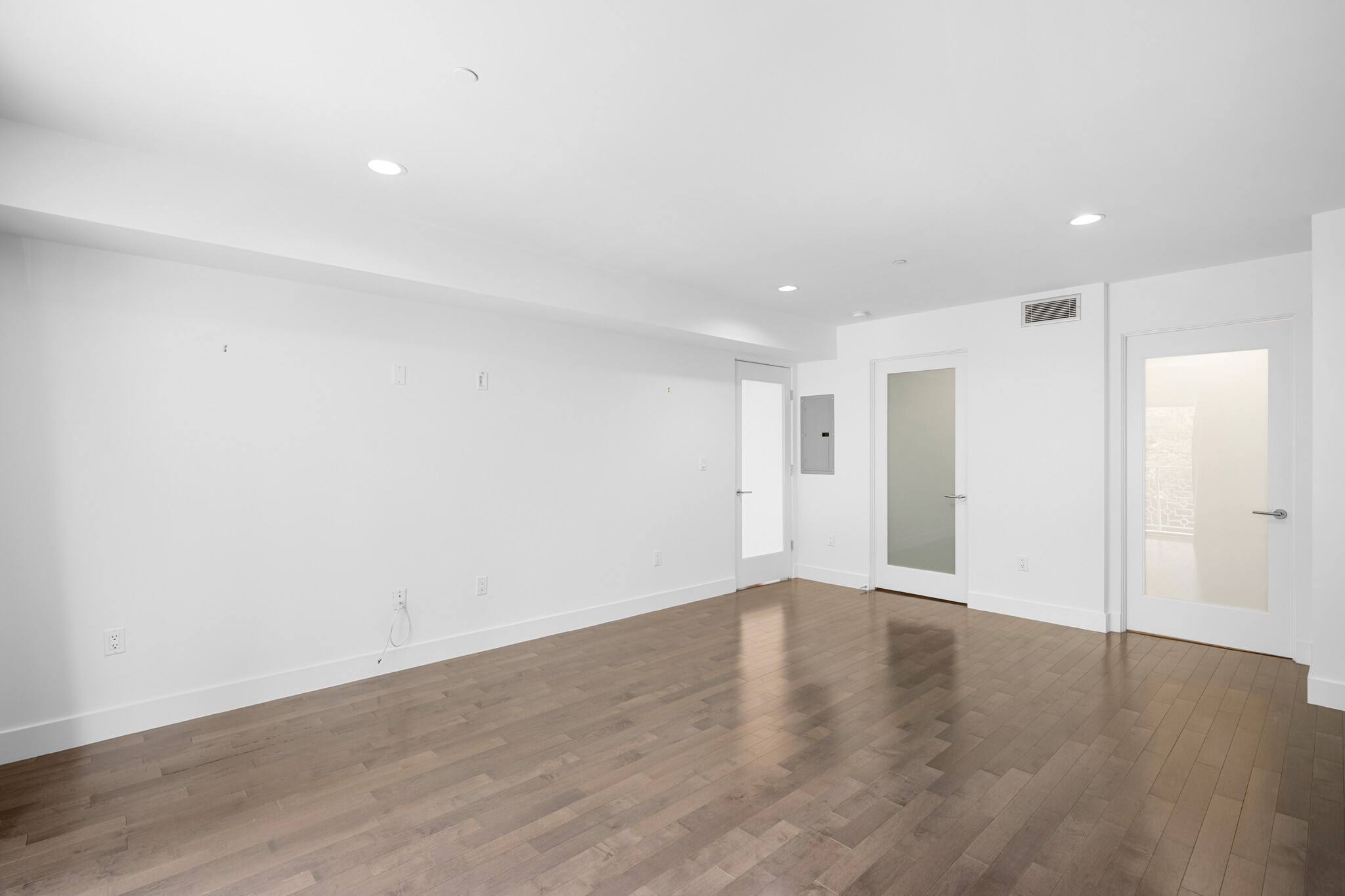 Building Photo - 11023 Fruitland Dr