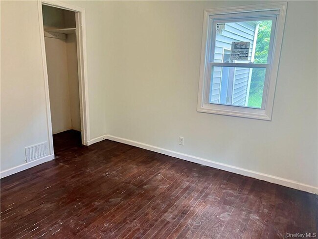 Building Photo - 3036 US-6