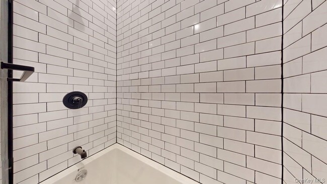 Building Photo - 1198 Greene Ave