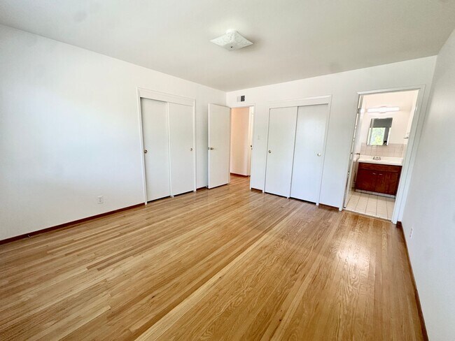 Building Photo - Charming Terra Linda Home in San Rafael