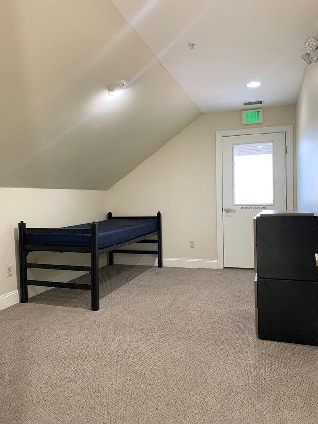 Building Photo - Available for Reservation 2026-27