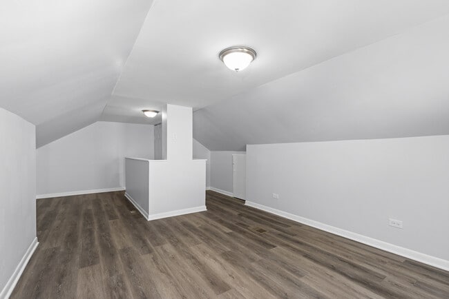 Building Photo - 1830 White St