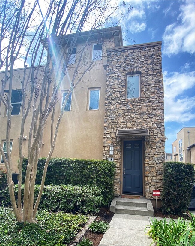 Building Photo - 18 Meridian Dr