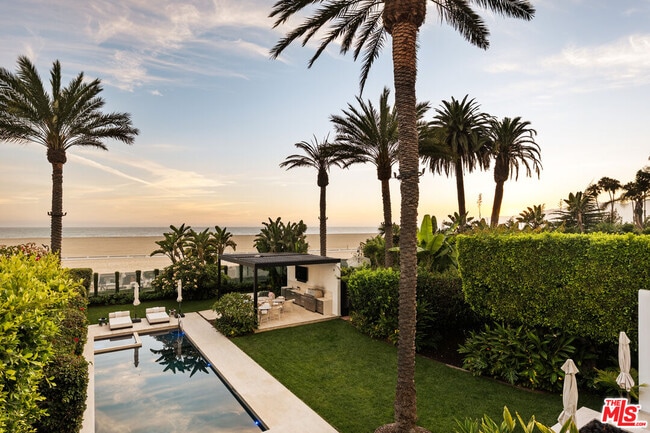 Building Photo - 972 Palisades Beach Rd