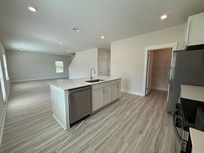 Building Photo - Gulf Breeze - Deer Ridge Crossing - 4 bedroom, 2.5 bathroom - New Construction