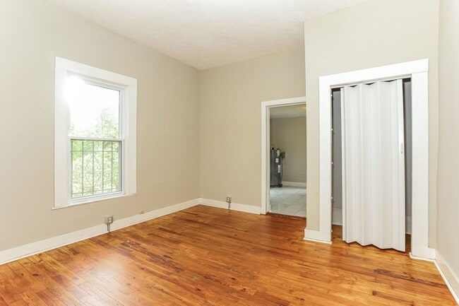 Building Photo - 404 N 15th St