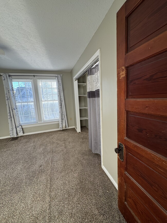 Master Bedroom - 925 Walnut St.