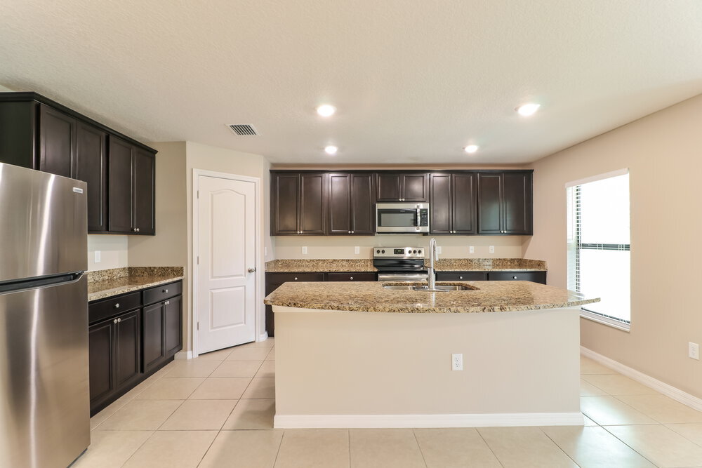 Building Photo - 6953 Redbay Dr