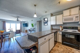 Building Photo - FURNISHED OFF-SEASON OCEANFRONT MONTHLY RENTAL