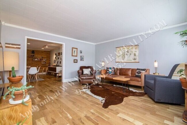 Building Photo - Beautiful Ranch Home in Brookside-Availabl...