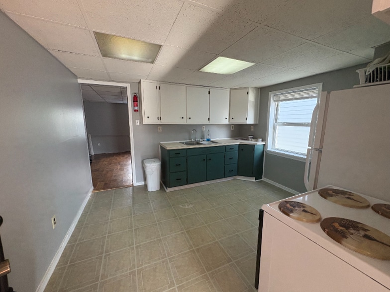 Building Photo - 221 E Cumberland St