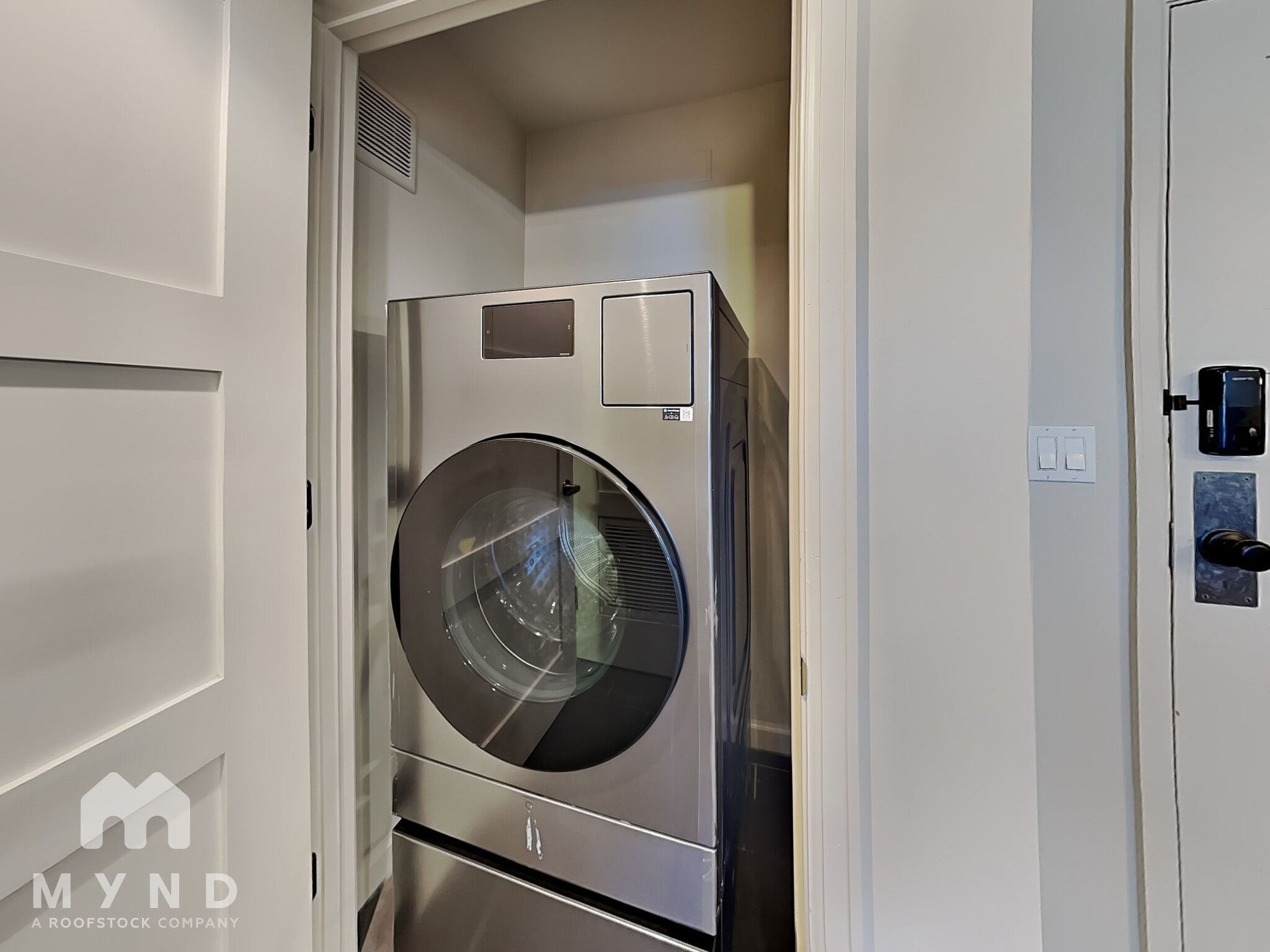 Building Photo - 535 W Thomas Rd