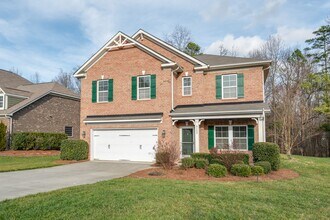 Building Photo - (Coming Soon) 5 Bedroom Brick Home in Matthews!