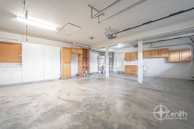 Building Photo - 4314 NE 126th St