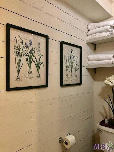 Building Photo - 1601 Letitia St