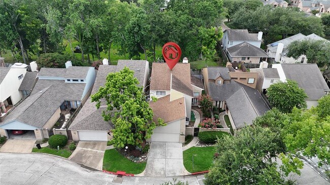 Building Photo - 8033 Oakwood Forest Dr