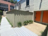 Building Photo - 2727 Hood St