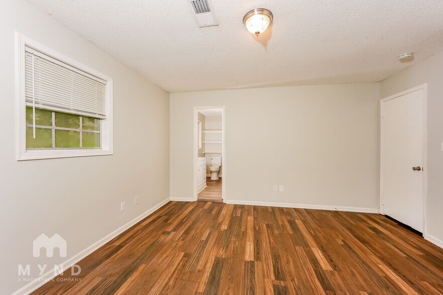 Building Photo - 1438 Cabin Hill Rd