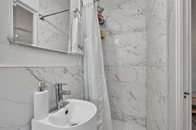 Building Photo - Cozy 1Bed/1Bath Rental in Lake Worth Beach