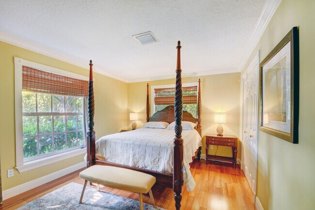 Building Photo - 6110 Ridge Ln