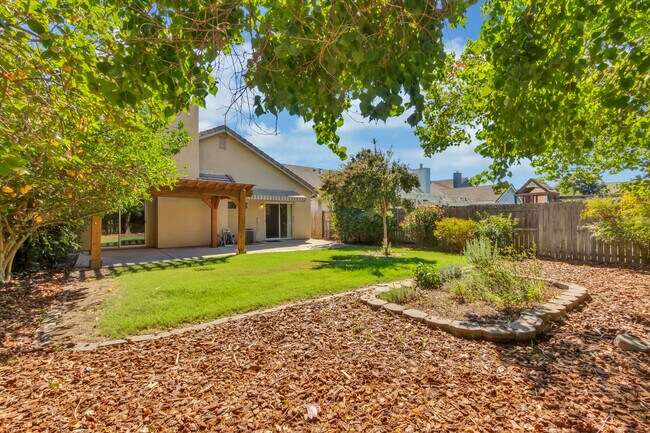 Building Photo - 9332 Caulfield Dr