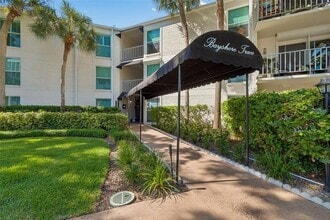Building Photo - 3325 Bayshore Blvd