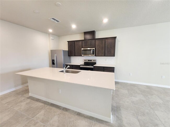 Building Photo - 16258 Merry Aly