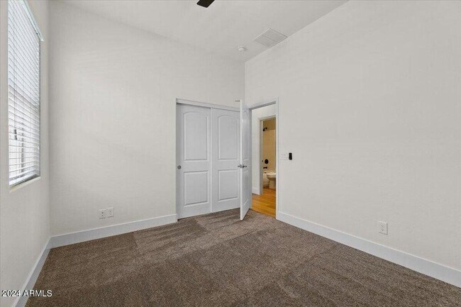 Building Photo - 20579 W Edgemont Ave