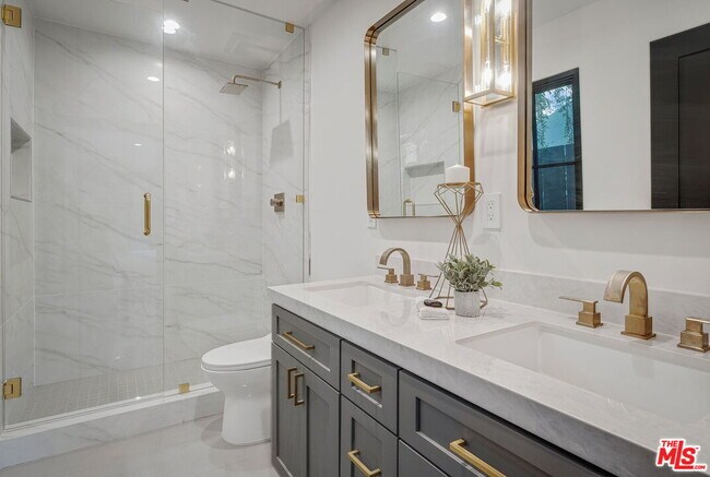 Building Photo - 12672 Stanwood Dr