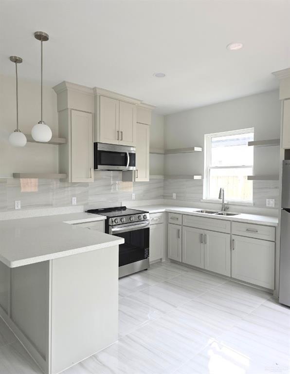 Building Photo - 12 Dragonfly St