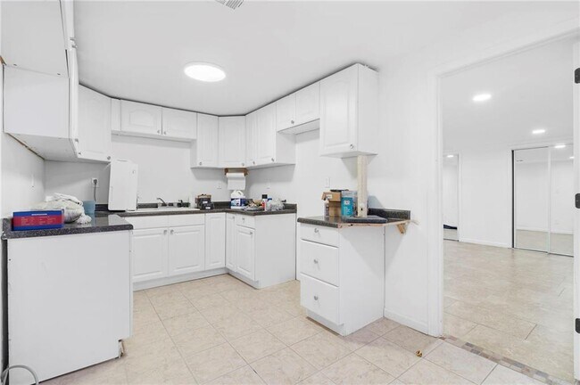 Building Photo - 526 Coopers Pond Dr