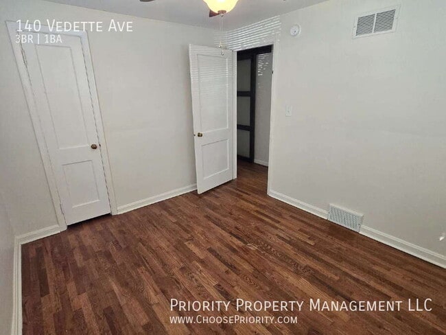 Building Photo - 140 Vedette Ave