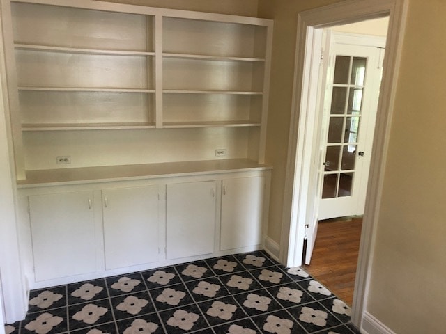 breakfast room with built ins between dining room and kitchen - 407 Warren St