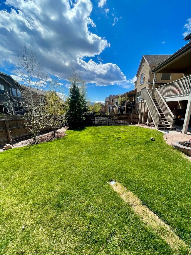 Building Photo - Gorgeous 5 Bedroom Cordera Home