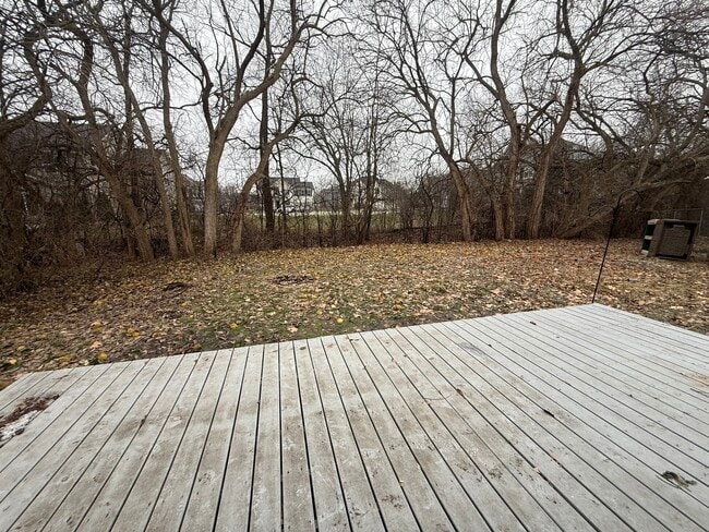 Building Photo - 10S328 Jamie Ln