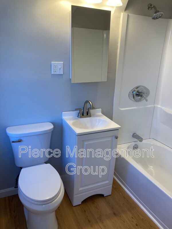 Building Photo - 68 Kenney St