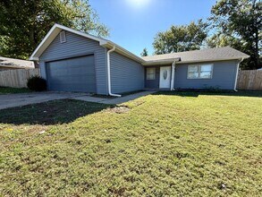 Building Photo - ***2607 Walker St***