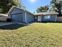 Building Photo - ***2607 Walker St***