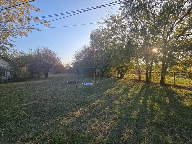 Building Photo - 304 Highland Estates Dr