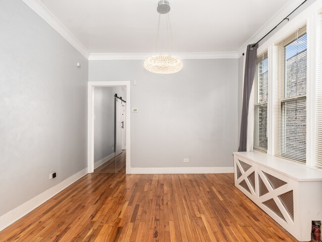 Building Photo - 3345 N Springfield Ave