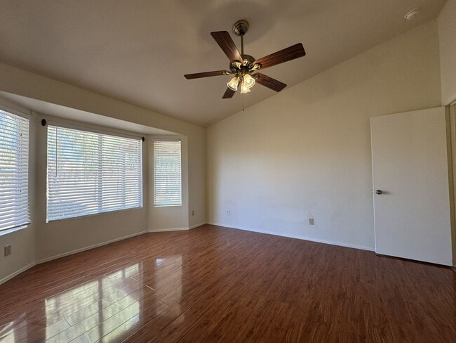 Building Photo - 4 BEDROOMS CULDESAC LOT ACROSS FROM PARK