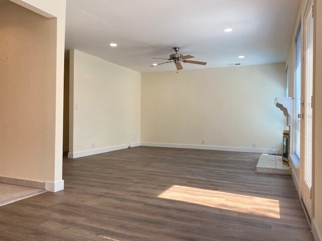 Building Photo - 3404 San Marino Ave