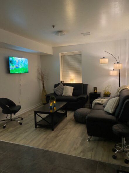 Building Photo - 232 Mt Pleasant Ave