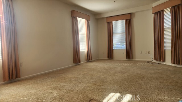 Building Photo - 128 N Oak Knoll Ave