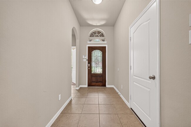 Building Photo - 10031 Esslemont Ct