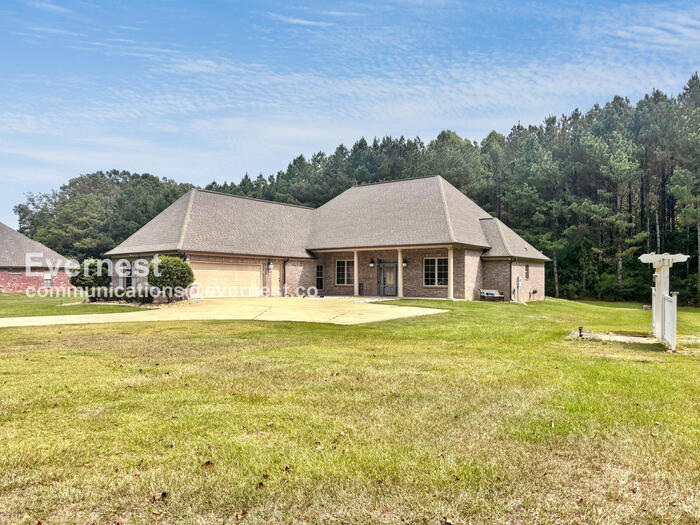 Building Photo - 845 Old Agency Rd