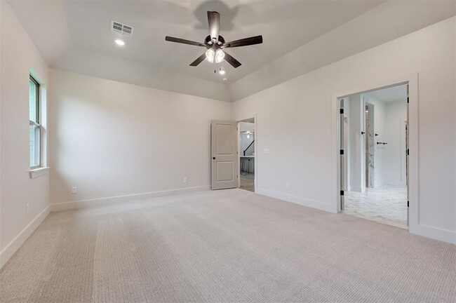 Building Photo - 4616 Maple Rdg Dr