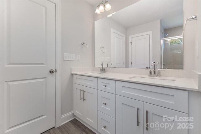 Building Photo - 6258 Tea Olive Dr